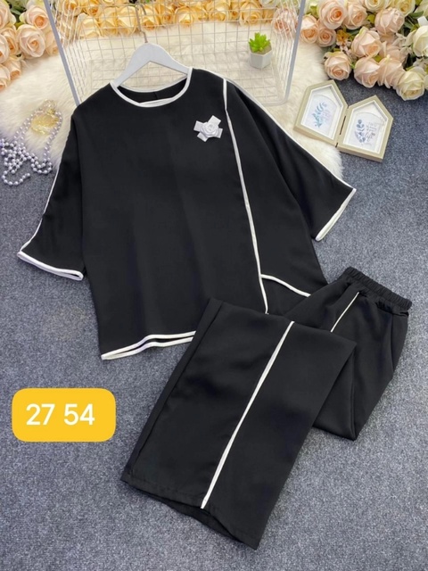 Эксклюзивные женские костюмы