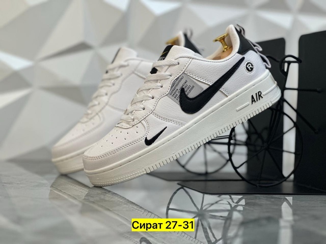 Женские кроссовки