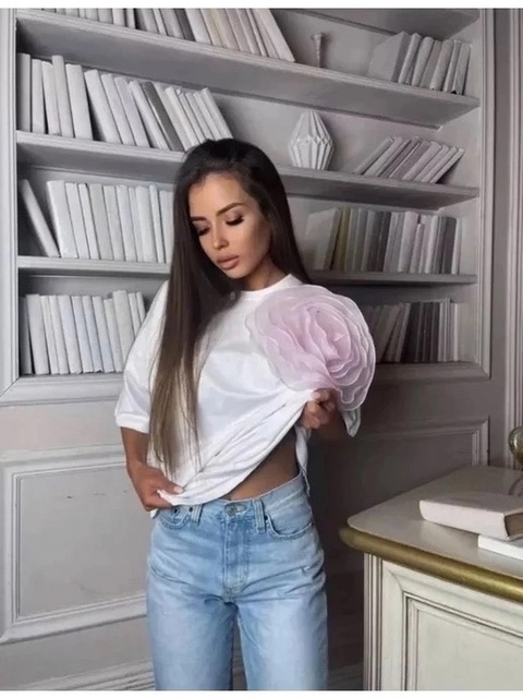Женские футболки