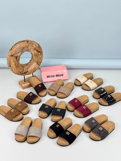 Женские тапочки