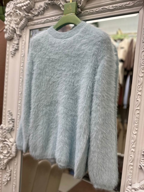 Женские костюмы