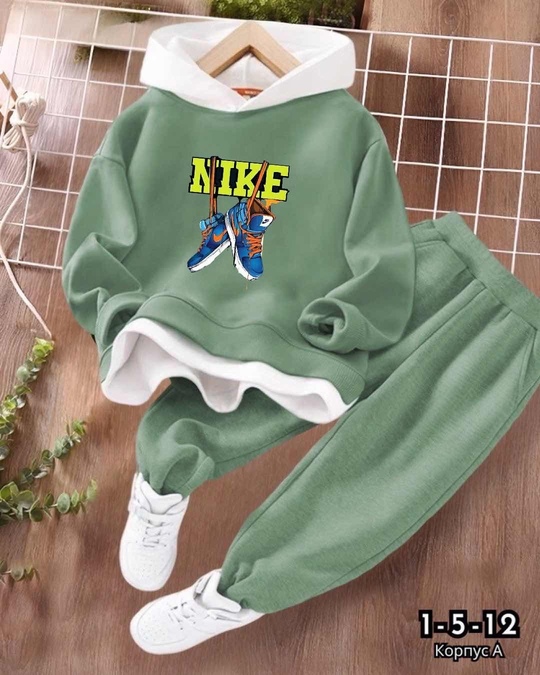 Спортивные детские костюмы