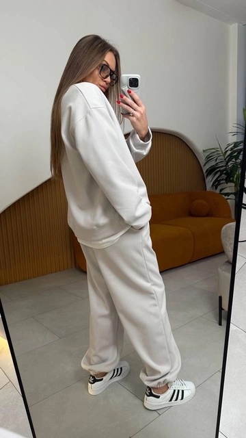 Женские костюмы
