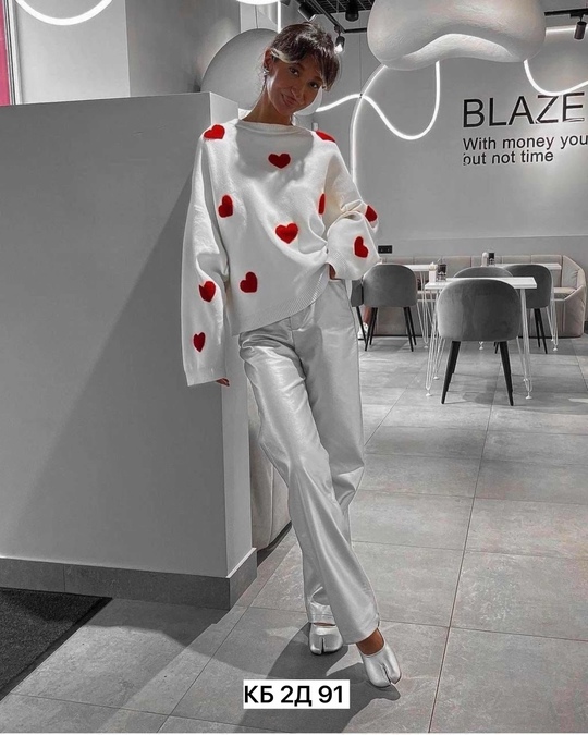 Вязаные женские свитера