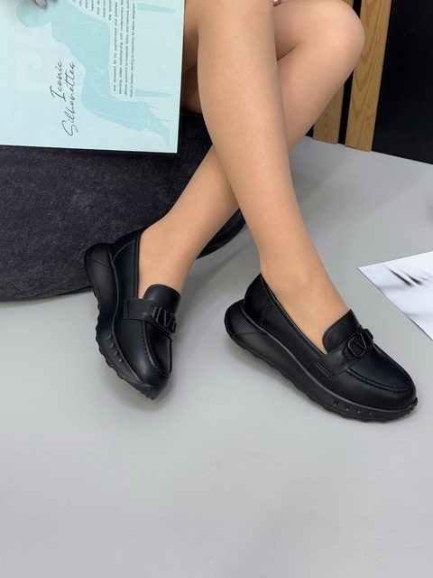 Модные женские лоферы