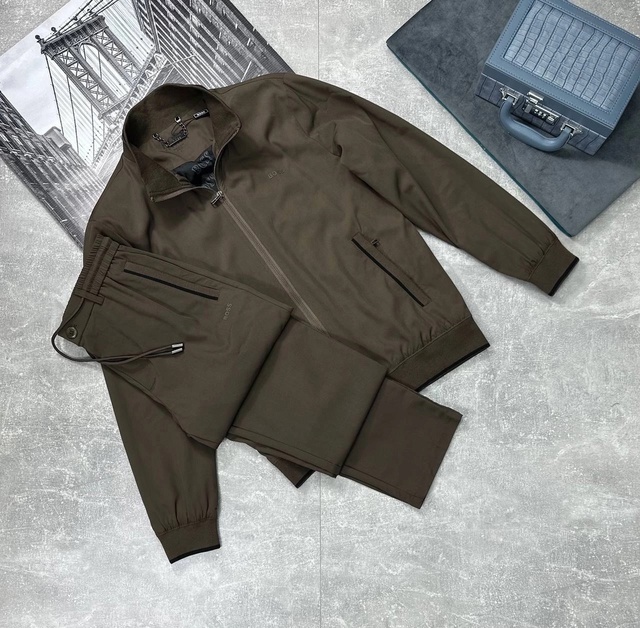 Мужские костюмы