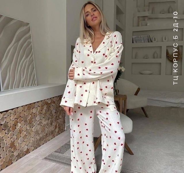 Женские костюмы