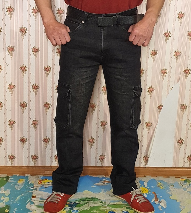 Женские джинсы