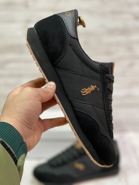 Мужские кроссовки