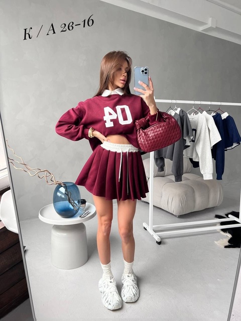 Женские костюмы