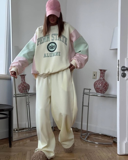 Комфортные трендовые женские костюмы