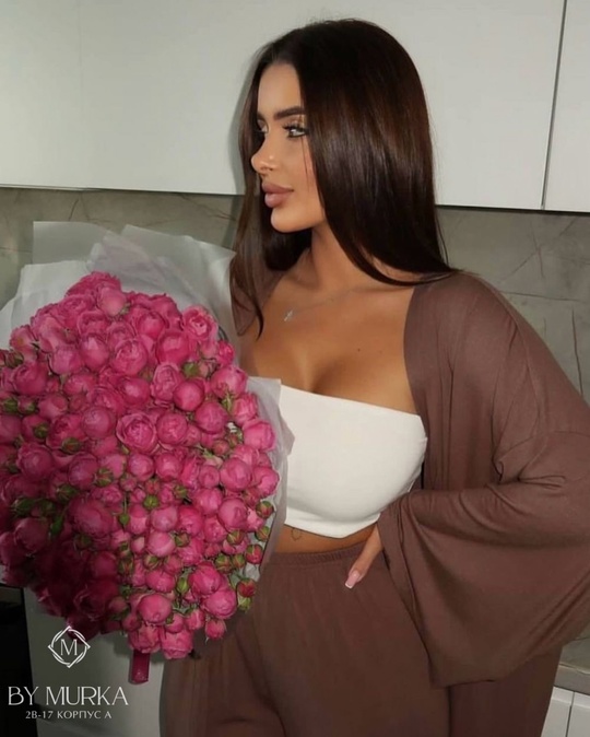 Стильные женские костюмы