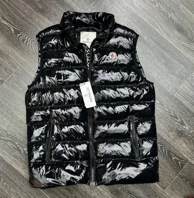 Мужские жилетки moncl@r