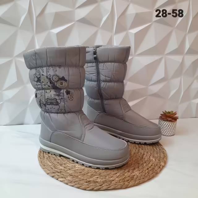 Зимние женские сапоги