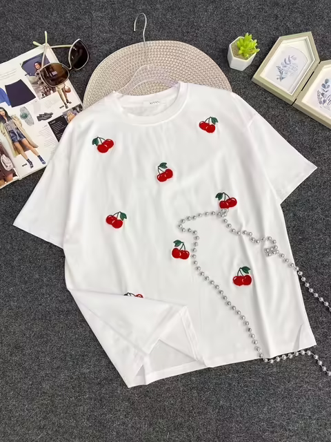 Женские футболки