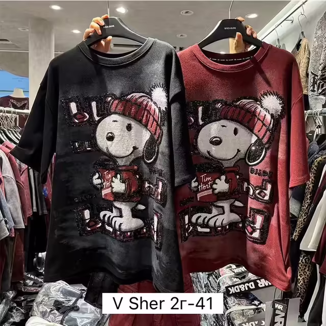 Женские футболки