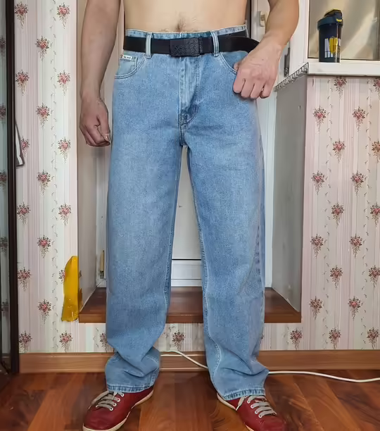 Женские джинсы