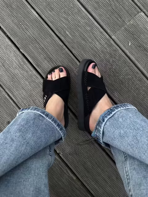Женские босоножки