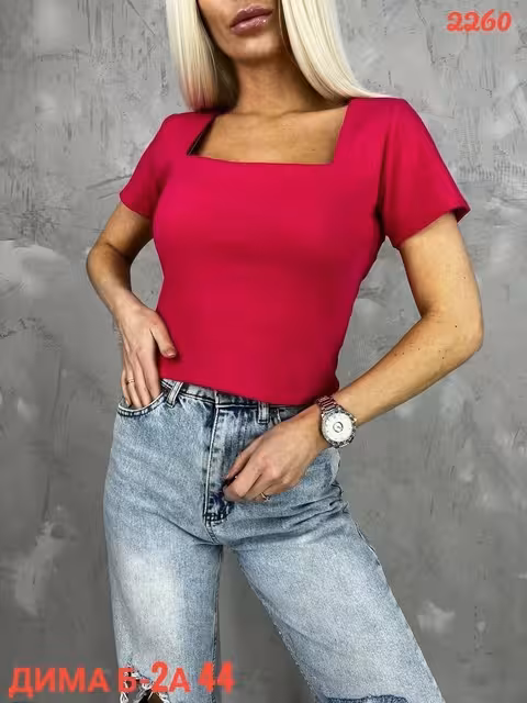 Женские футболки
