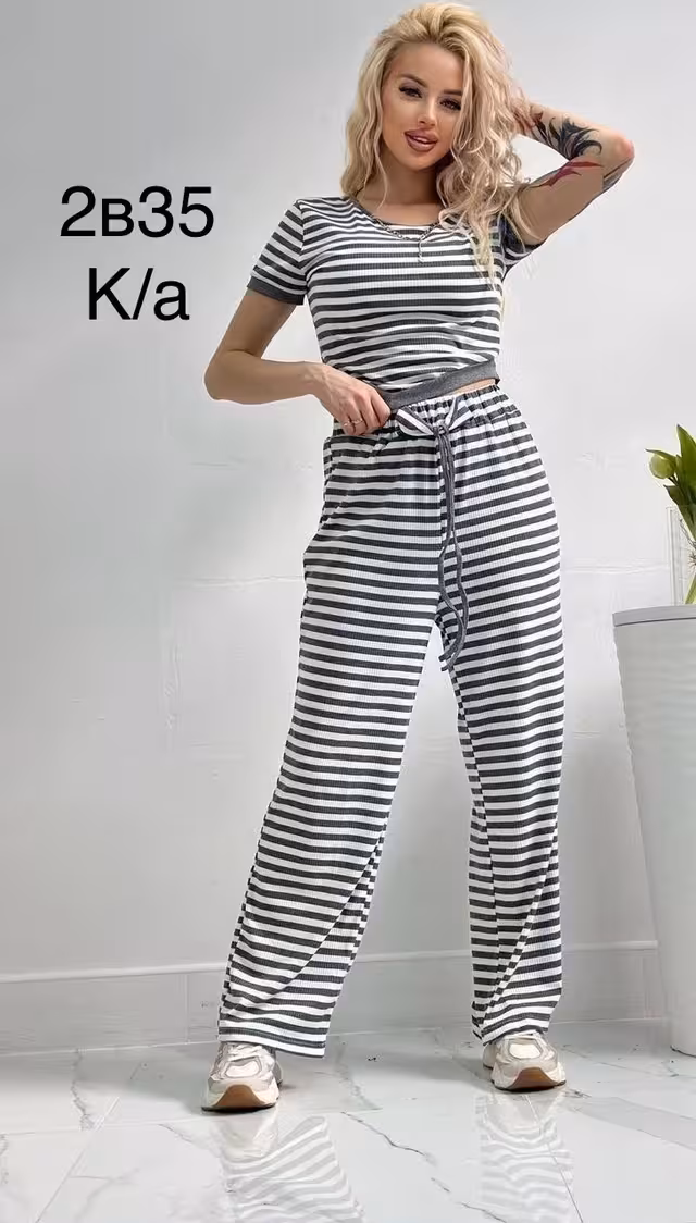 Женские костюмы двойки