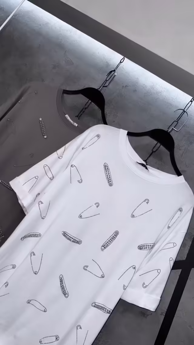 Женские футболки