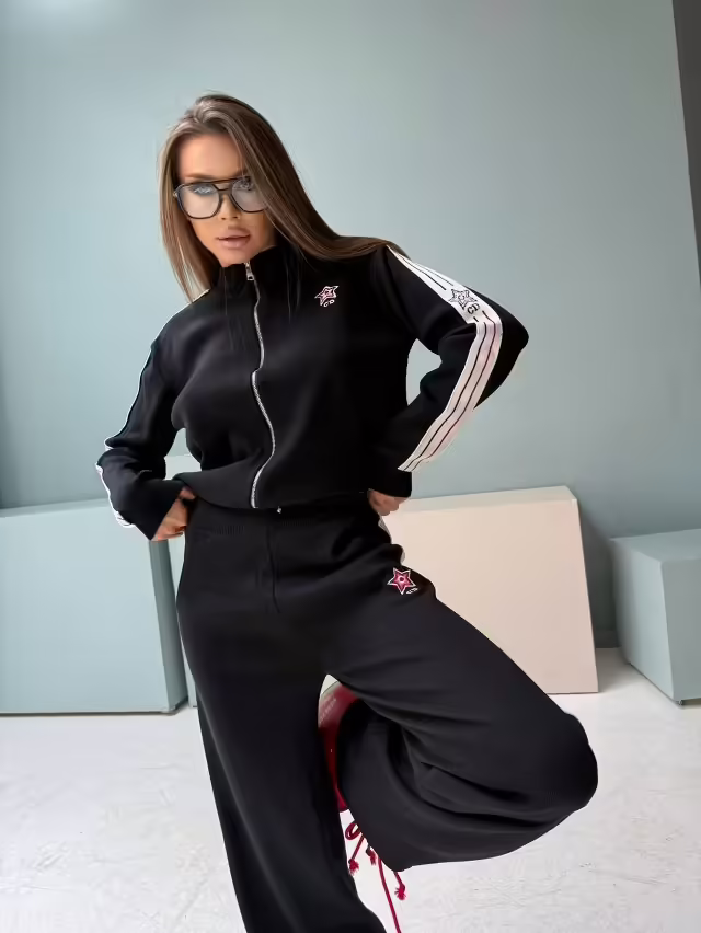 Женские костюмы