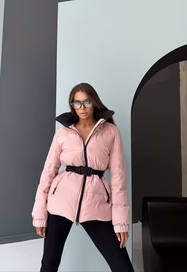 Крутые женские пуховики