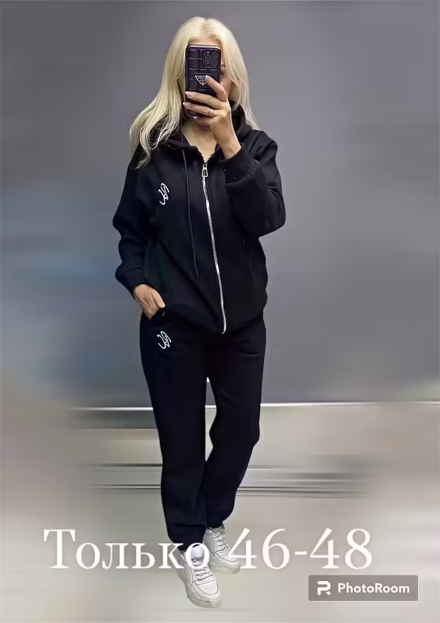 Стильные женские костюмы на молнии