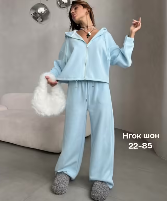 Женские костюмы