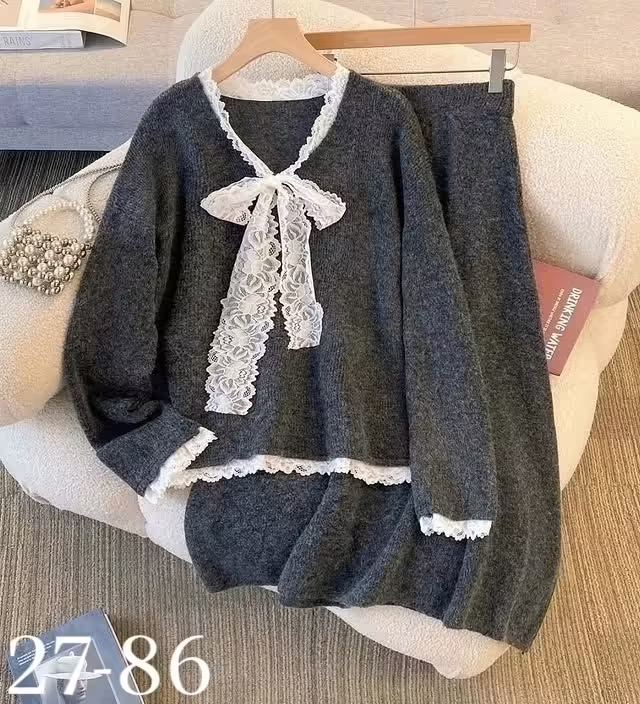 Женские костюмы