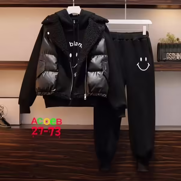Женские костюмы тройки