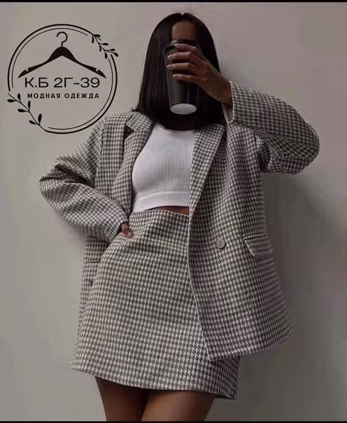 Шикарные женские костюмы двойки