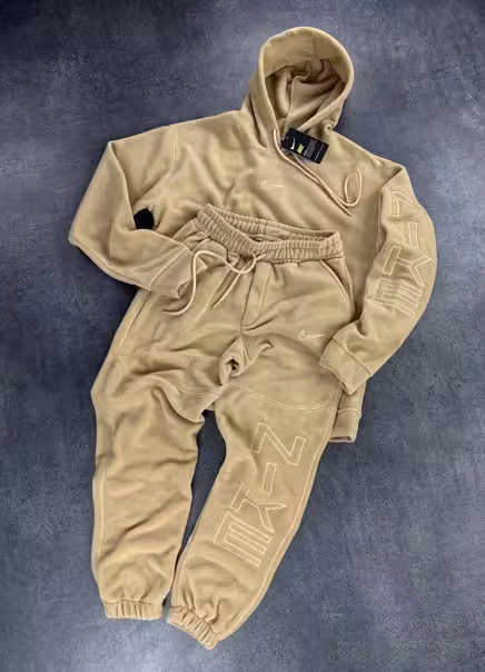Спортивные мужские костюмы nike