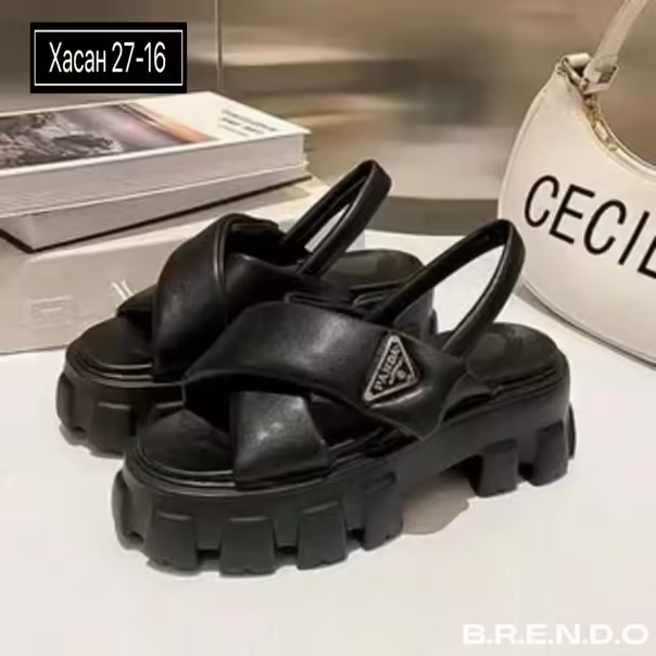 Модные босоножки