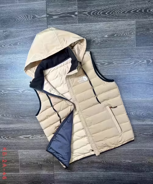 Женские жилетки