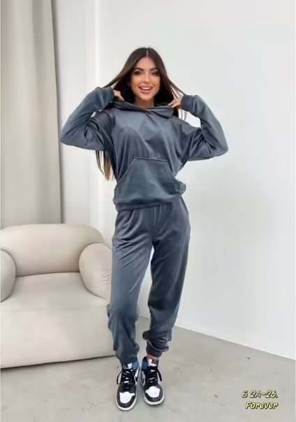 Повседневные тёплые женские костюмы с капюшоном