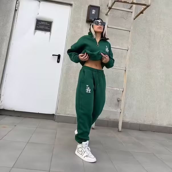 Женские костюмы двойки