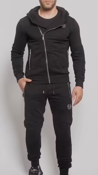 Спортивные мужские костюмы