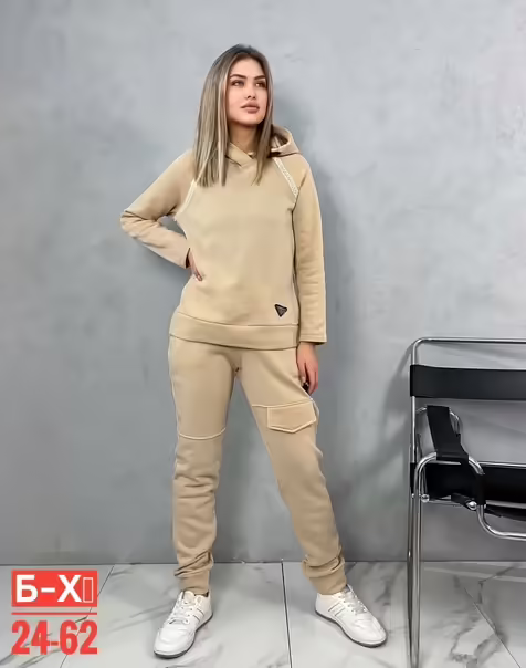 Женские костюмы
