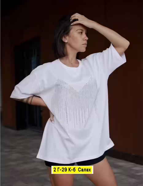 Стильные женские футболки