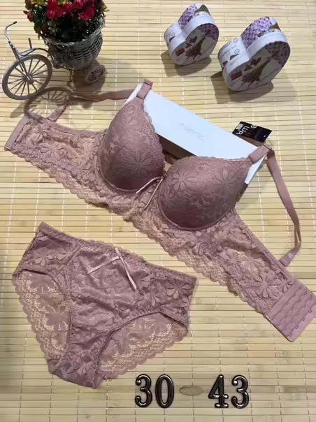 Женские комплекты