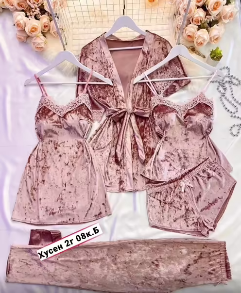 Пижамные женские комплекты